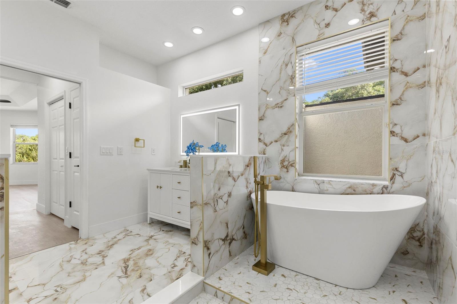 UNIT 10 HLNDS - Residential