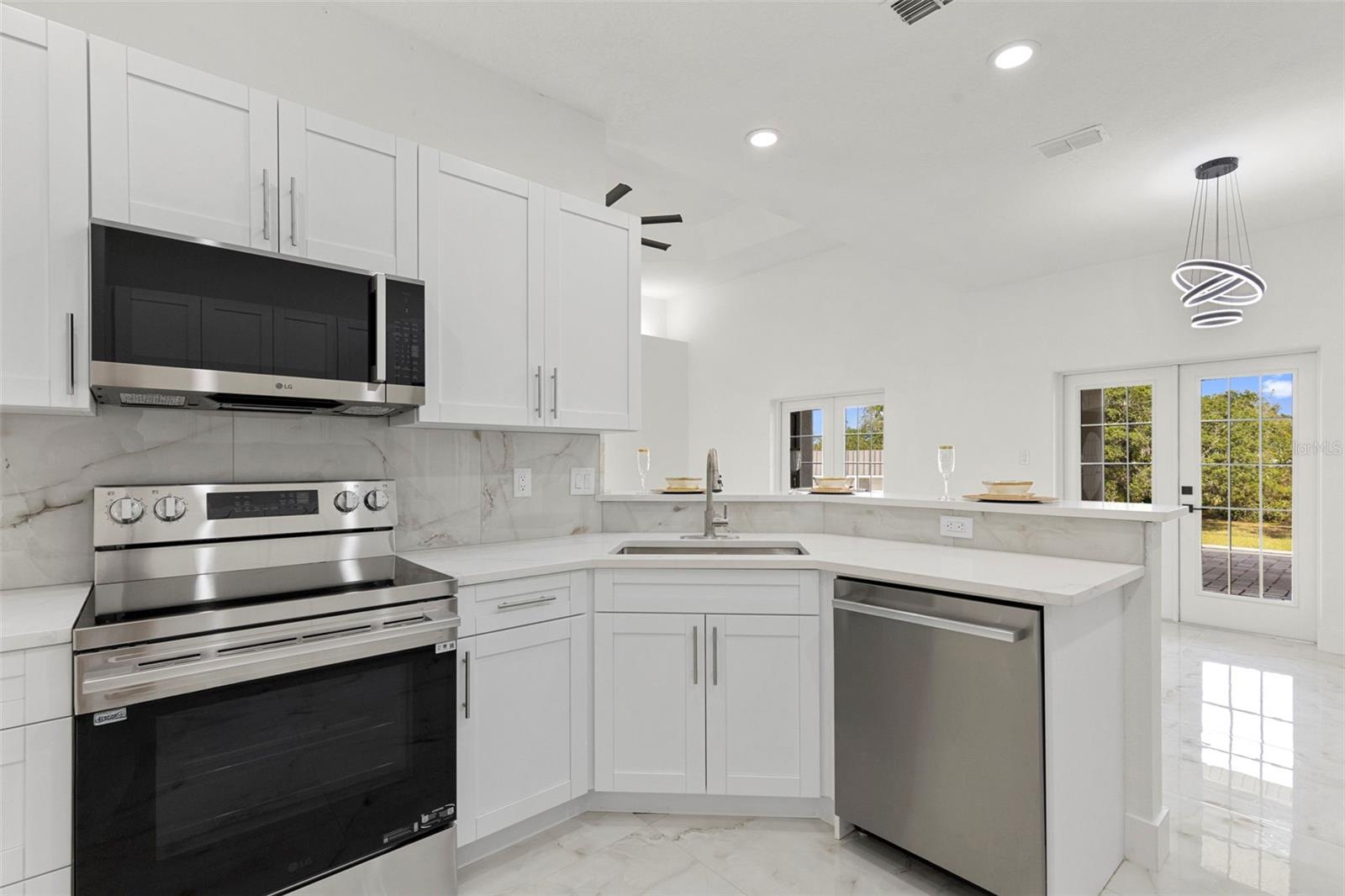 UNIT 10 HLNDS - Residential