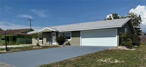 Photo of 1735 Council Drive, Sun City Center, FL 33573 (MLS # P4935021) Photo of 1735 Council Drive, Sun City Center, FL 33573 (MLS # P4935021)