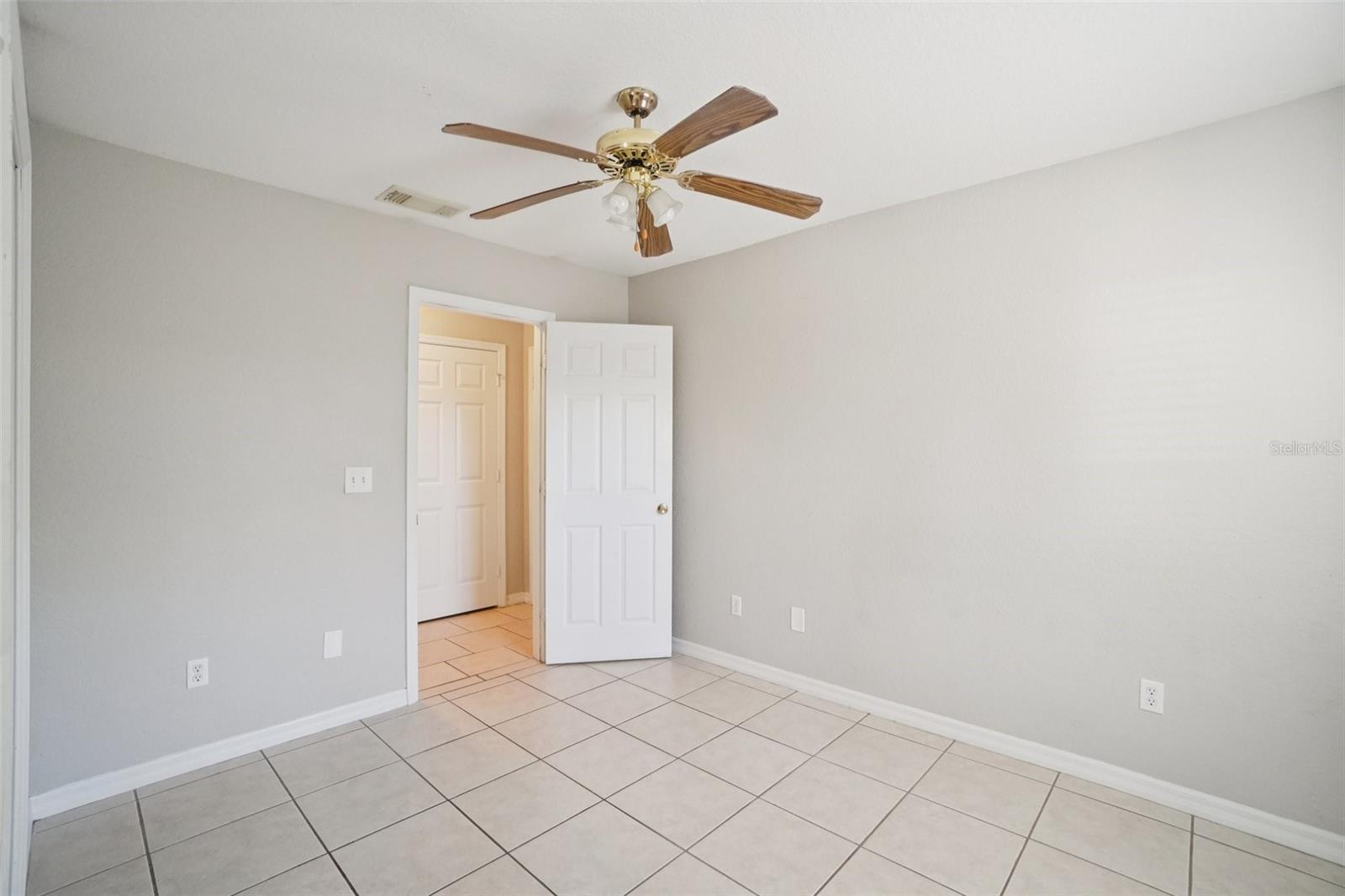 KEYSTONE PARK - Residential