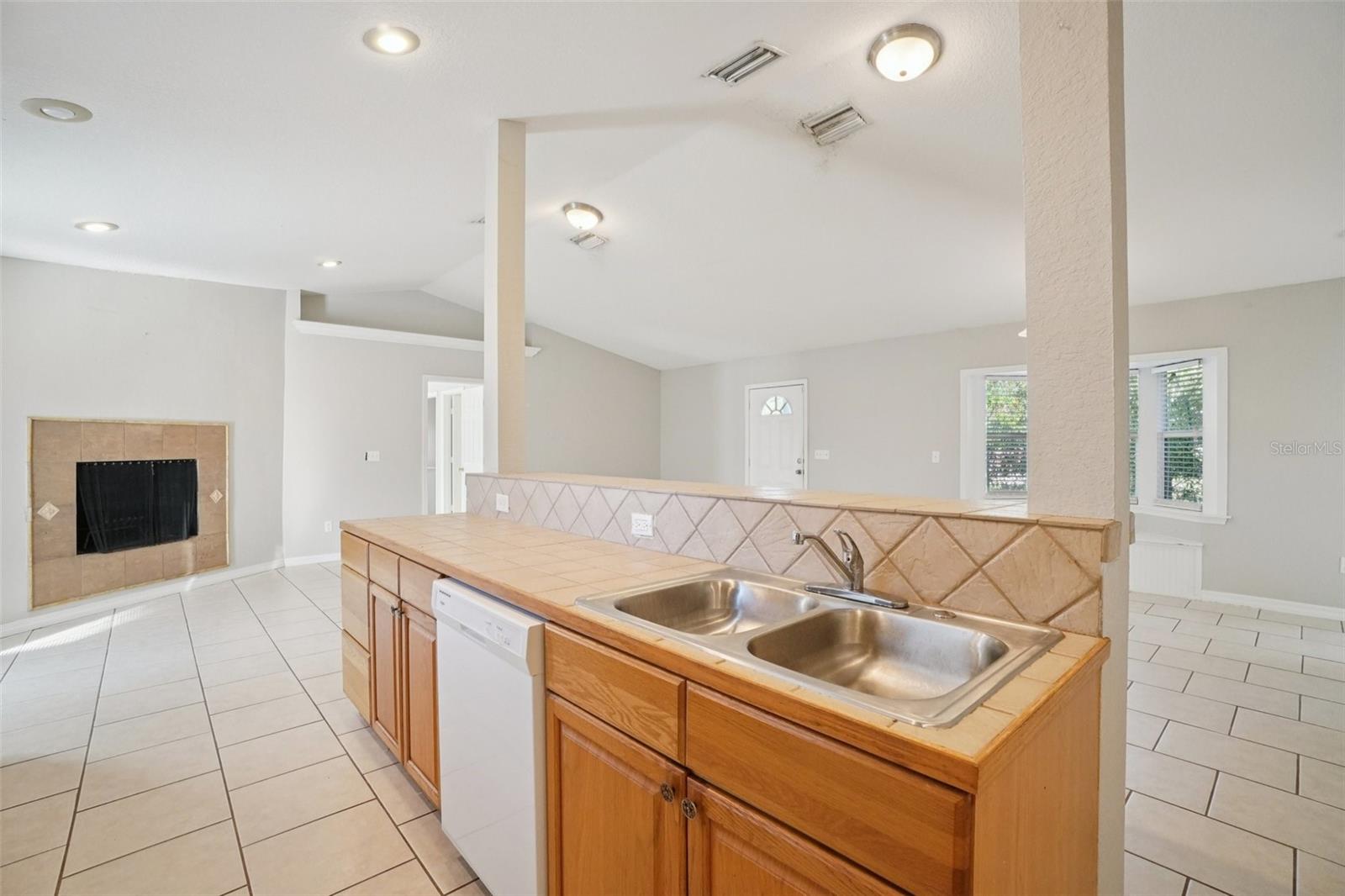 KEYSTONE PARK - Residential