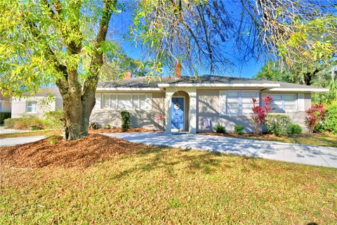 A home in LAKELAND