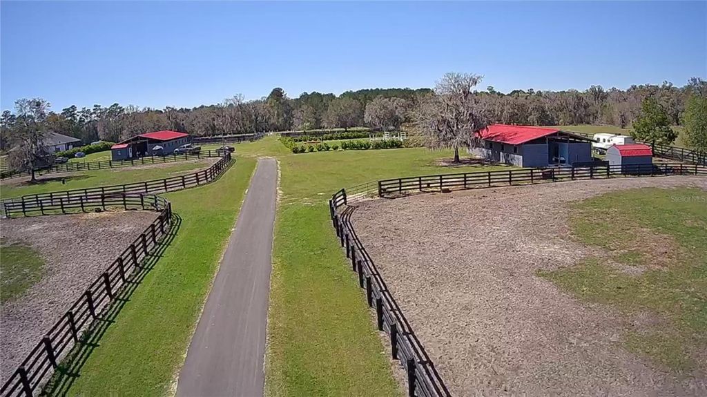 Photo of 8020 NW 115th Avenue, Ocala, FL 34482 (MLS # OM711262)