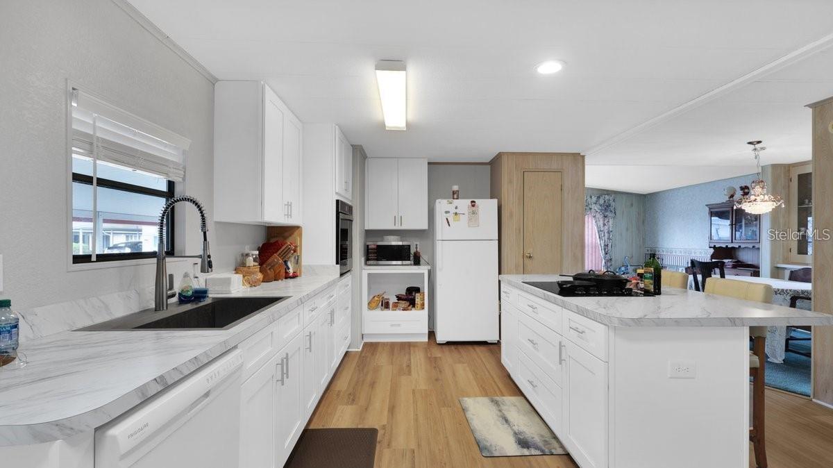 OAKWOOD ESTATES - Residential