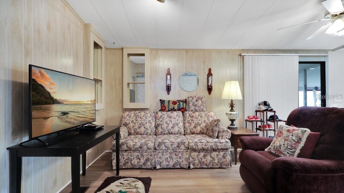 OAKWOOD ESTATES - Residential