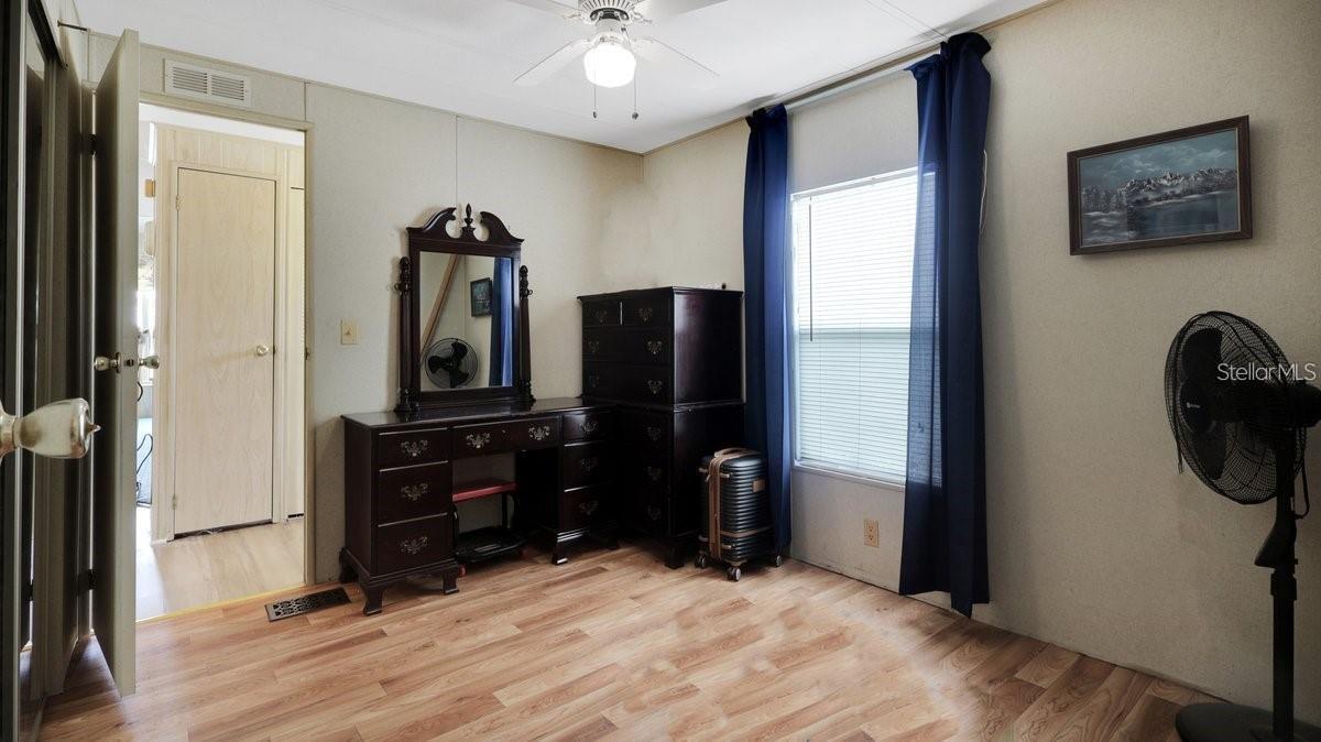 OAKWOOD ESTATES - Residential