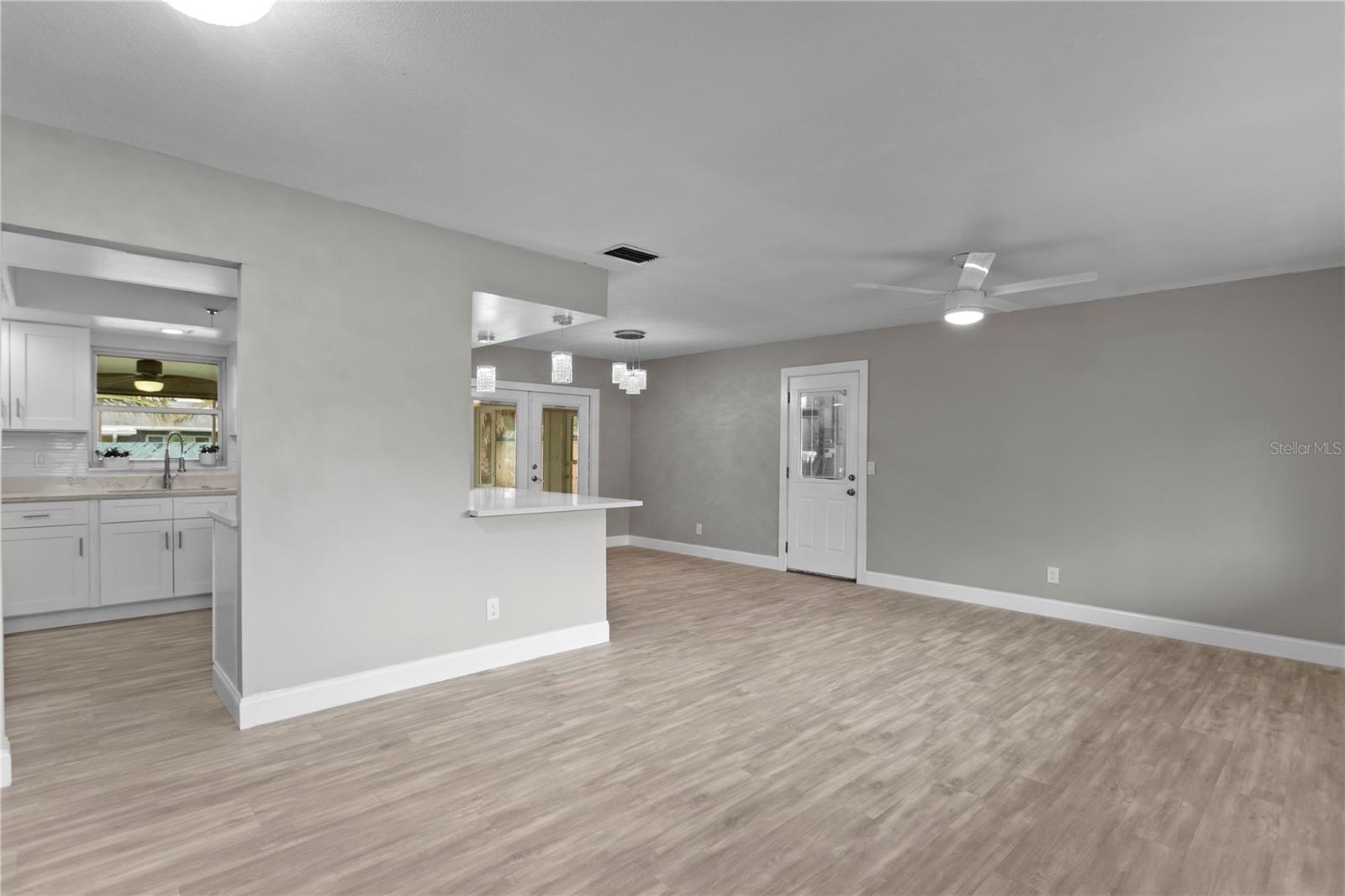 8412 FLAGSTONE DRIVE