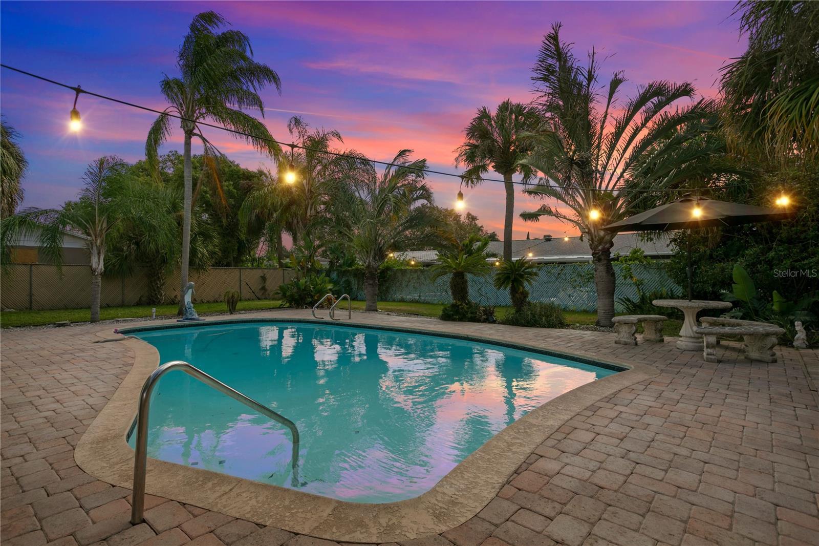 8412 FLAGSTONE DRIVE