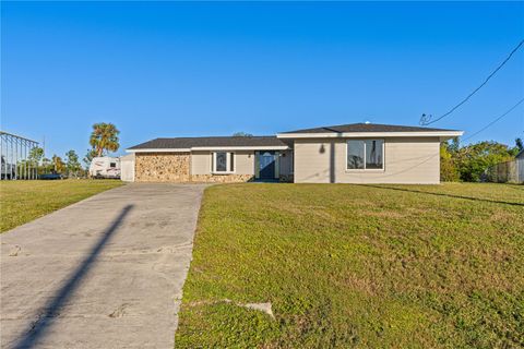 A home in PORT CHARLOTTE