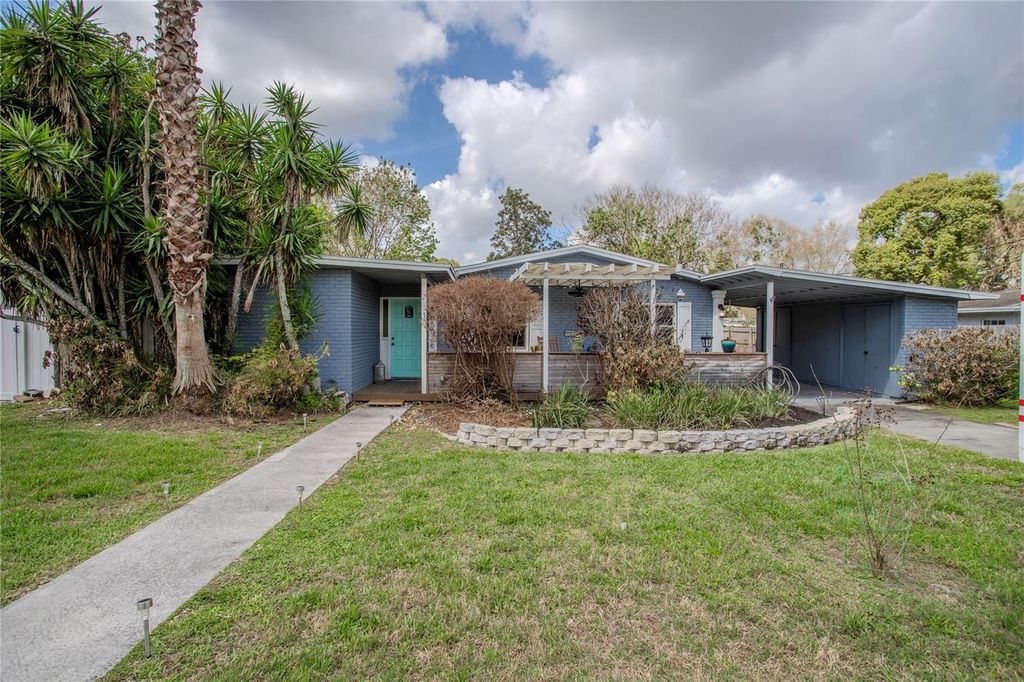 Photo of 3026 Touraine Avenue, Orlando, FL 32812 (MLS # O6390391)