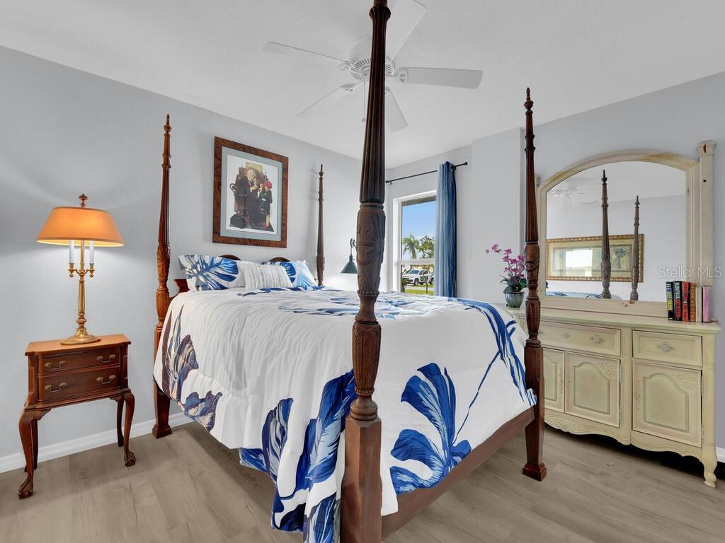 ISLAND PARK - Residential