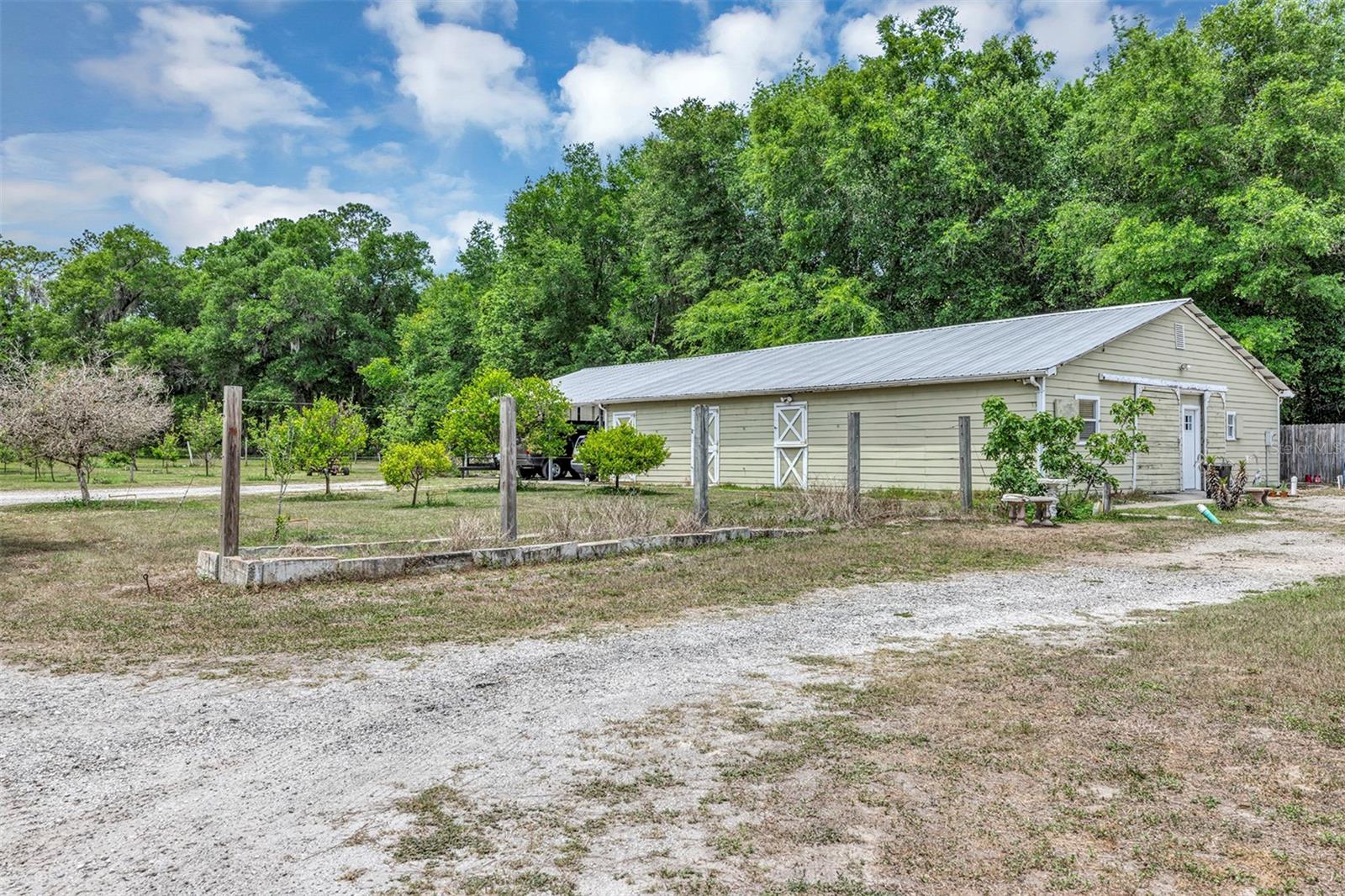 1124 USTLER ROAD