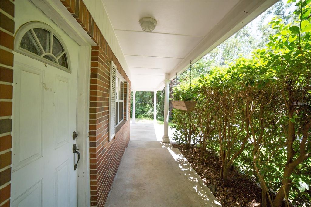 Photo of 1009 NW 39th Drive, Gainesville, FL 32605 (MLS # GC538358)