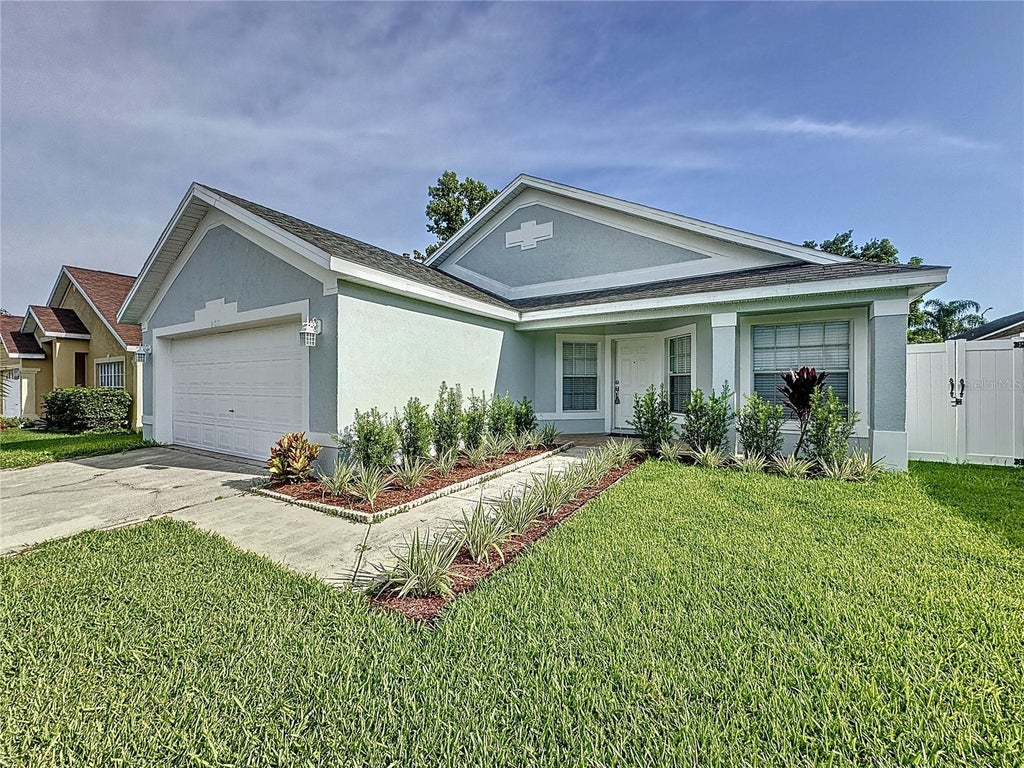 Photo of 236 Queen Mary Drive, Davenport, FL 33837 (MLS # S5158106)