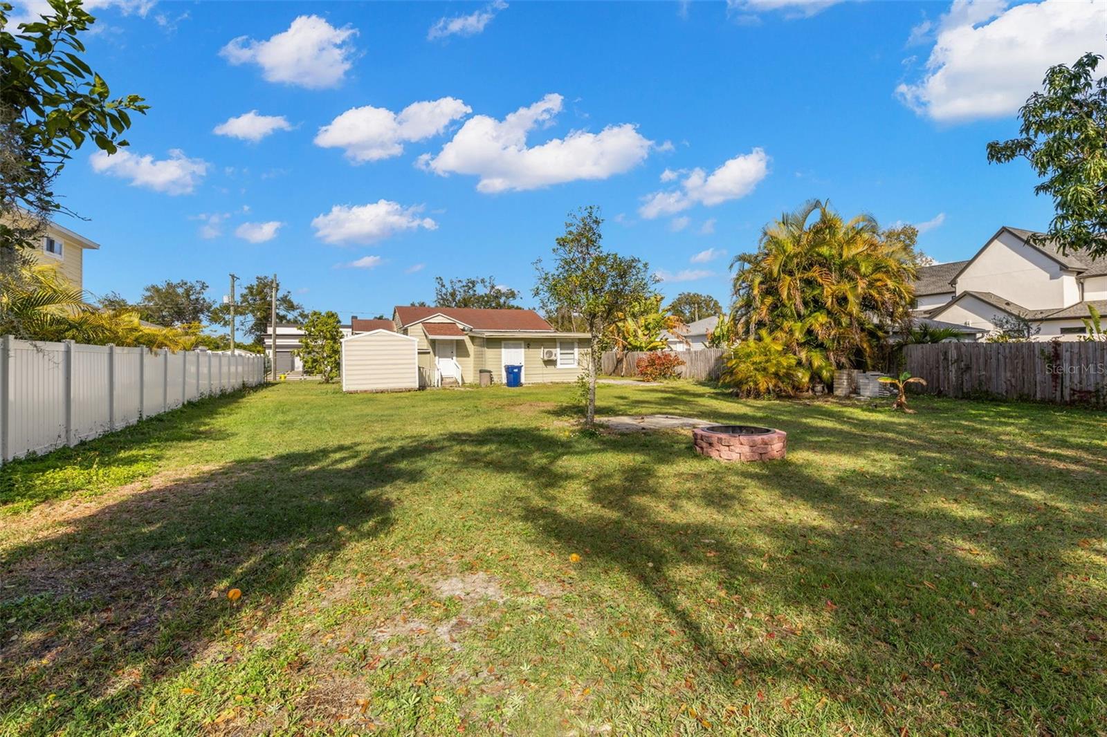 BUFFALO HEIGHTS - Land