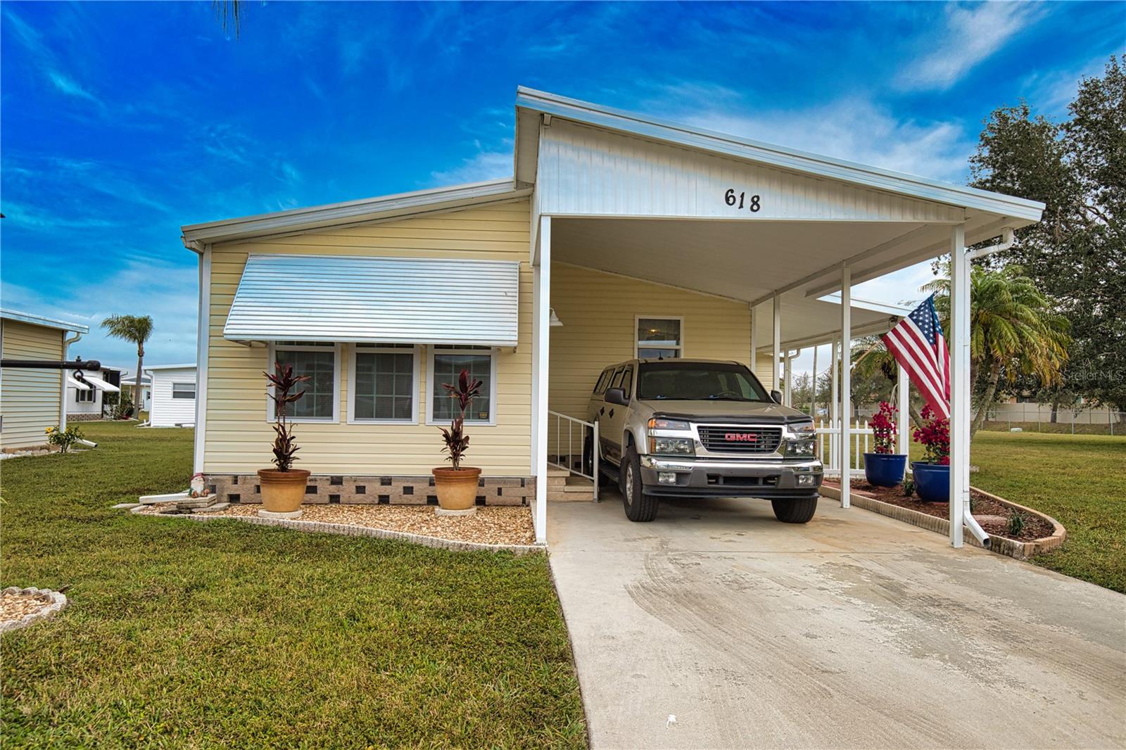 LA CASA MHP CO-OP - Residential