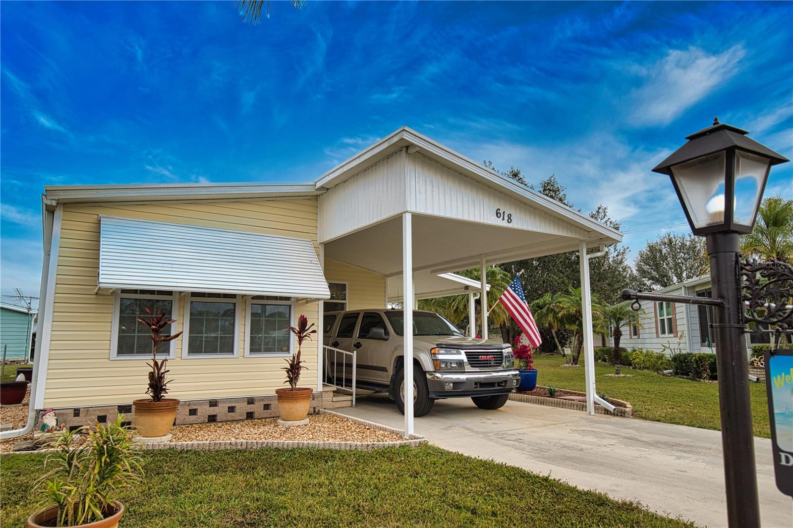 LA CASA MHP CO-OP - Residential