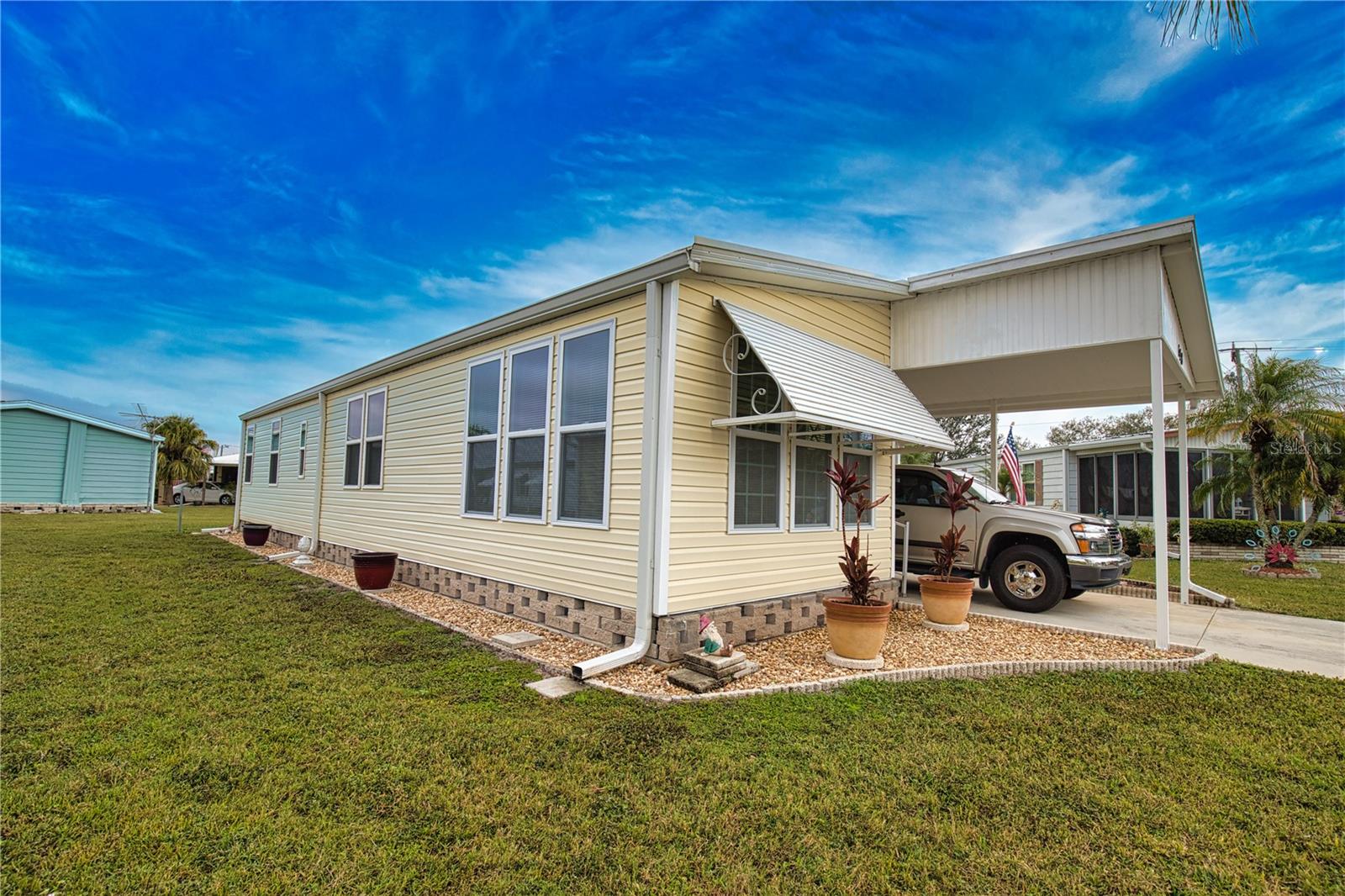 LA CASA MHP CO-OP - Residential