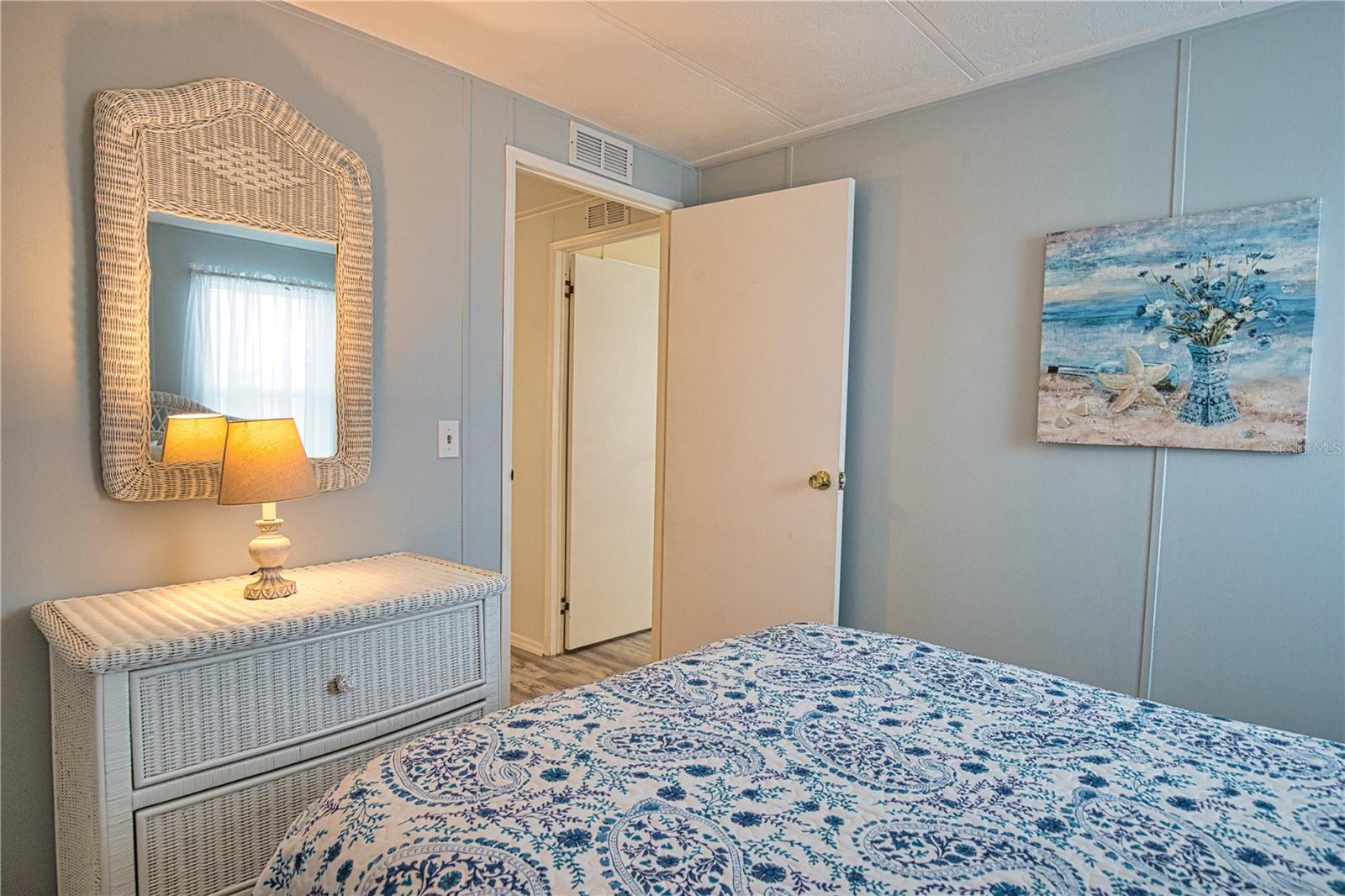 LA CASA MHP CO-OP - Residential