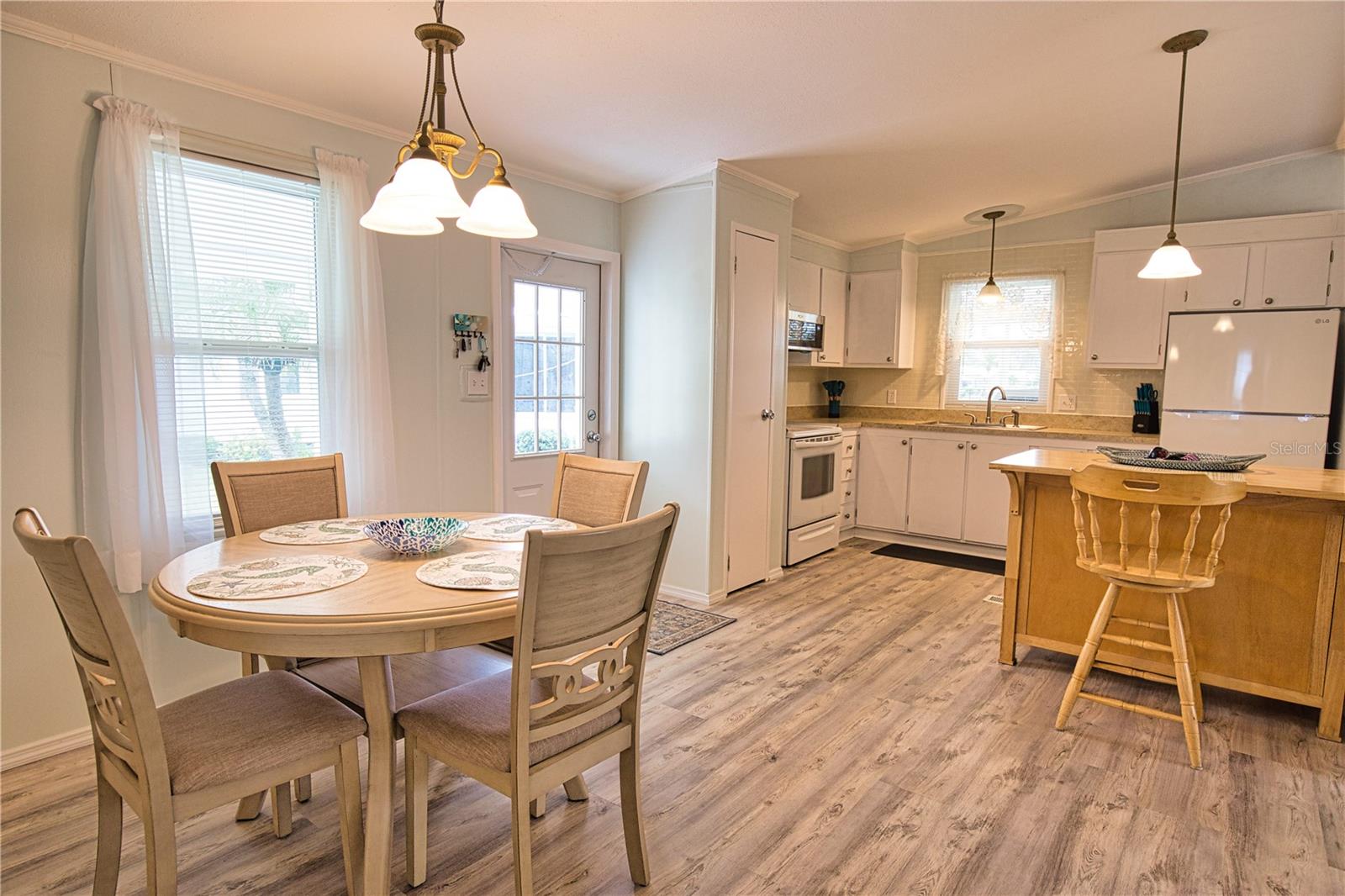 LA CASA MHP CO-OP - Residential