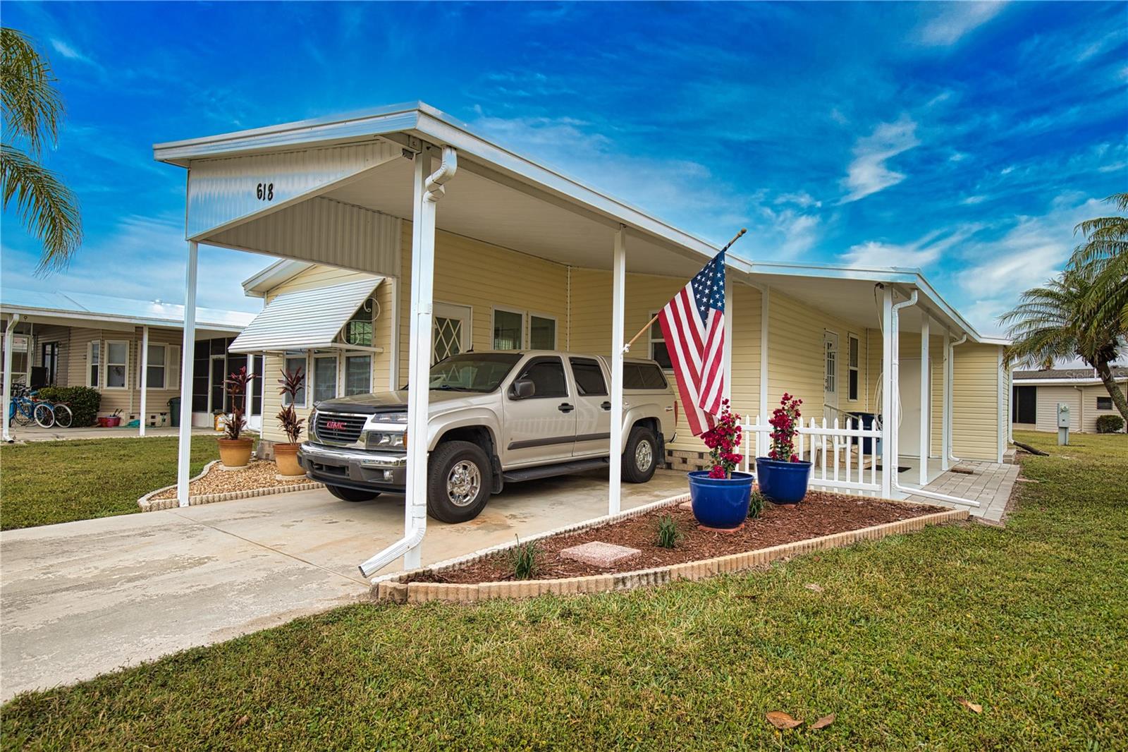 LA CASA MHP CO-OP - Residential