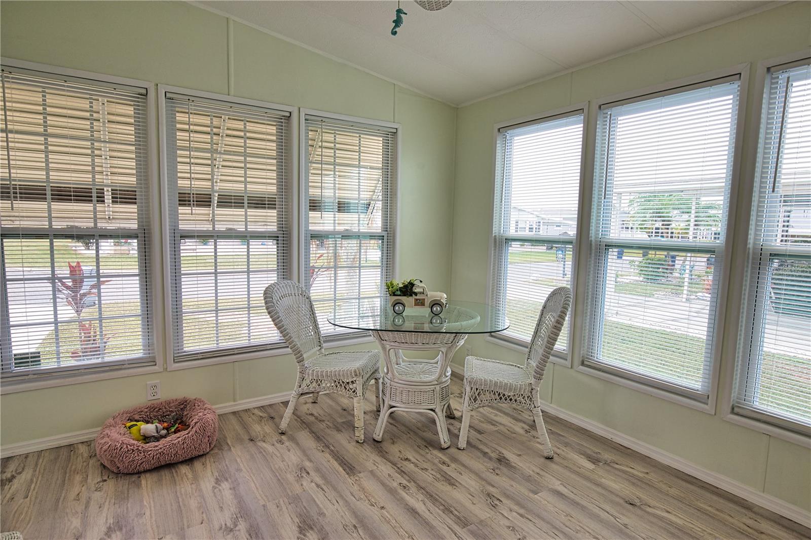 LA CASA MHP CO-OP - Residential