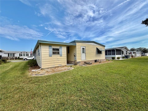 Tiny photo for 113 Pyracantha Lane, Leesburg, FL 34748 (MLS # G5118499)