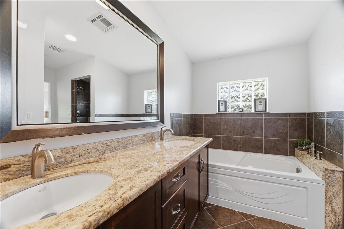 NATOMA PARK - Residential