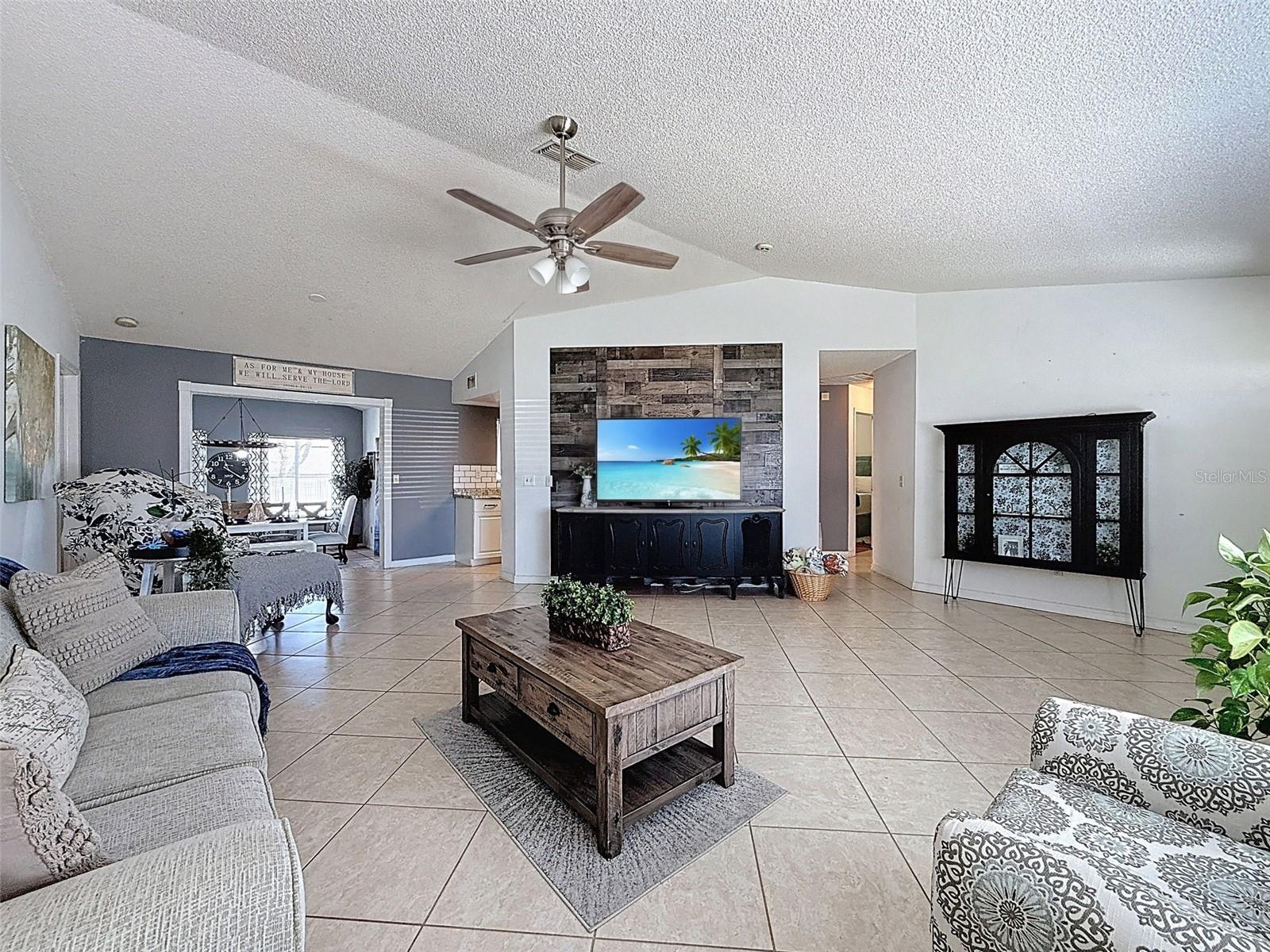 SPRING HILL - Residential