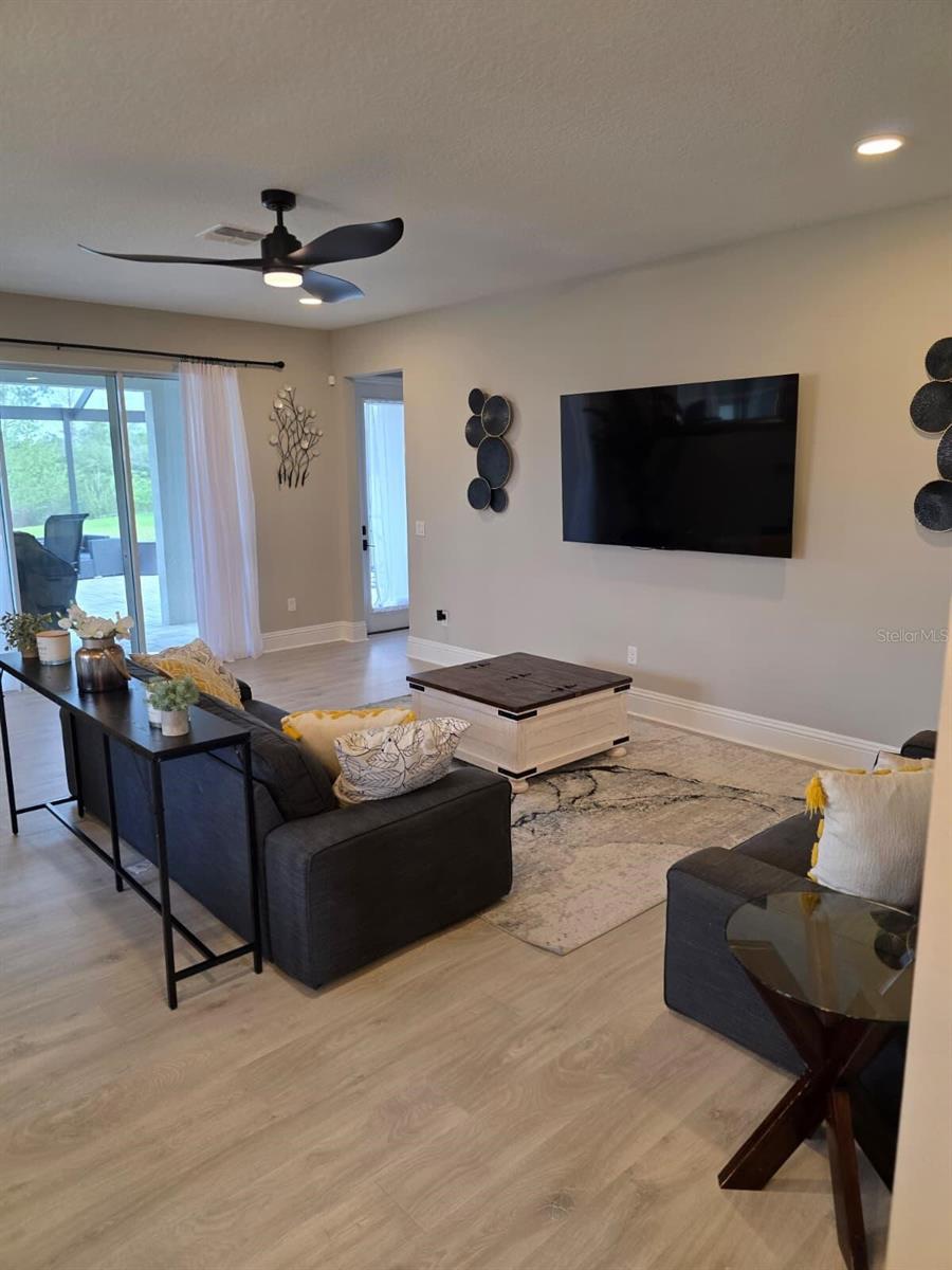 WHISPERING OAKS PRESERVE PH 1 - Residential