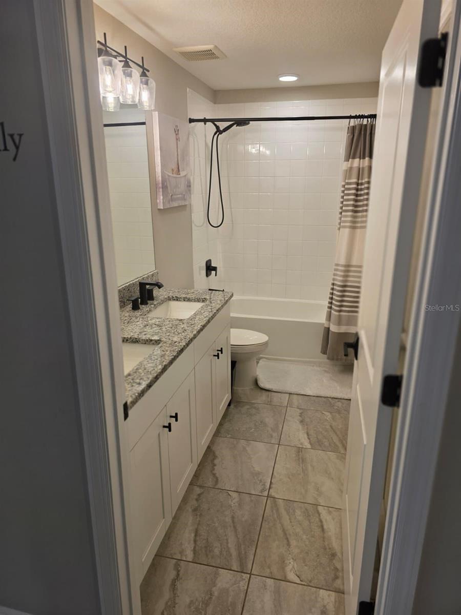 WHISPERING OAKS PRESERVE PH 1 - Residential