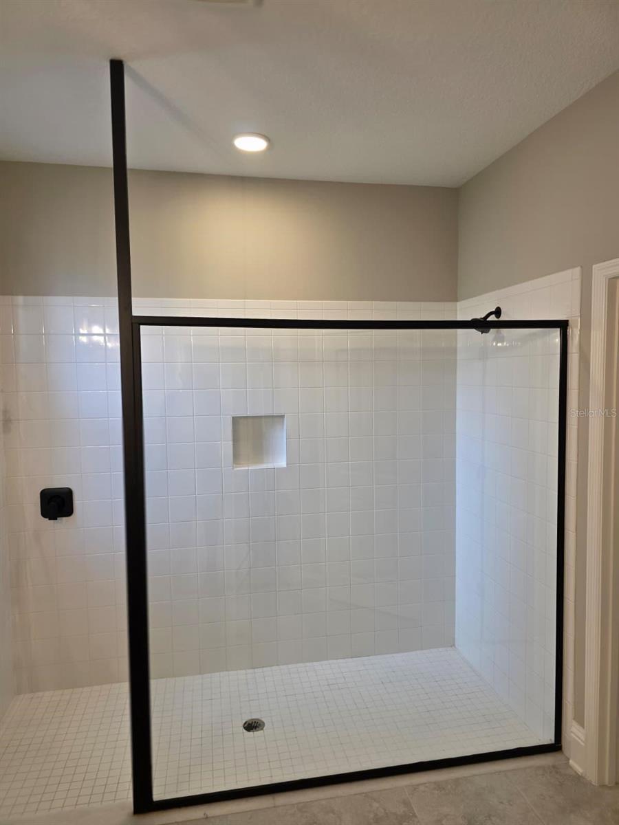 WHISPERING OAKS PRESERVE PH 1 - Residential