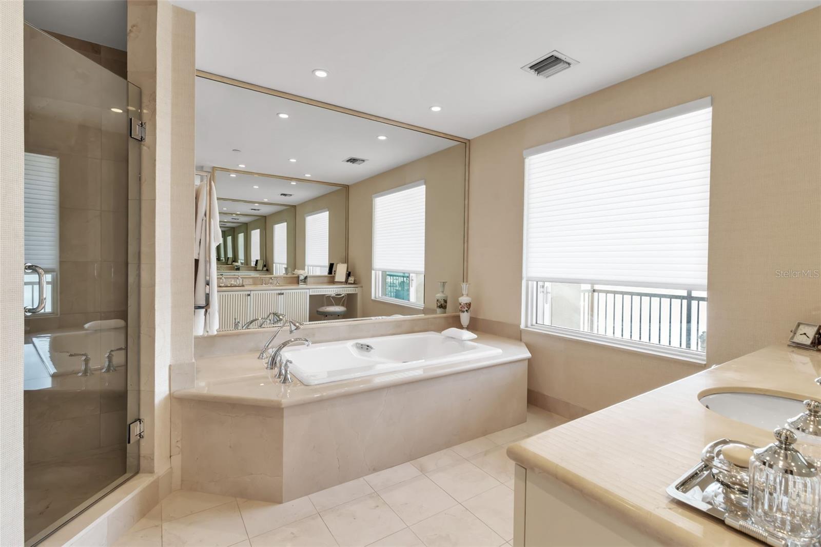 THE RESIDENCES - Residential