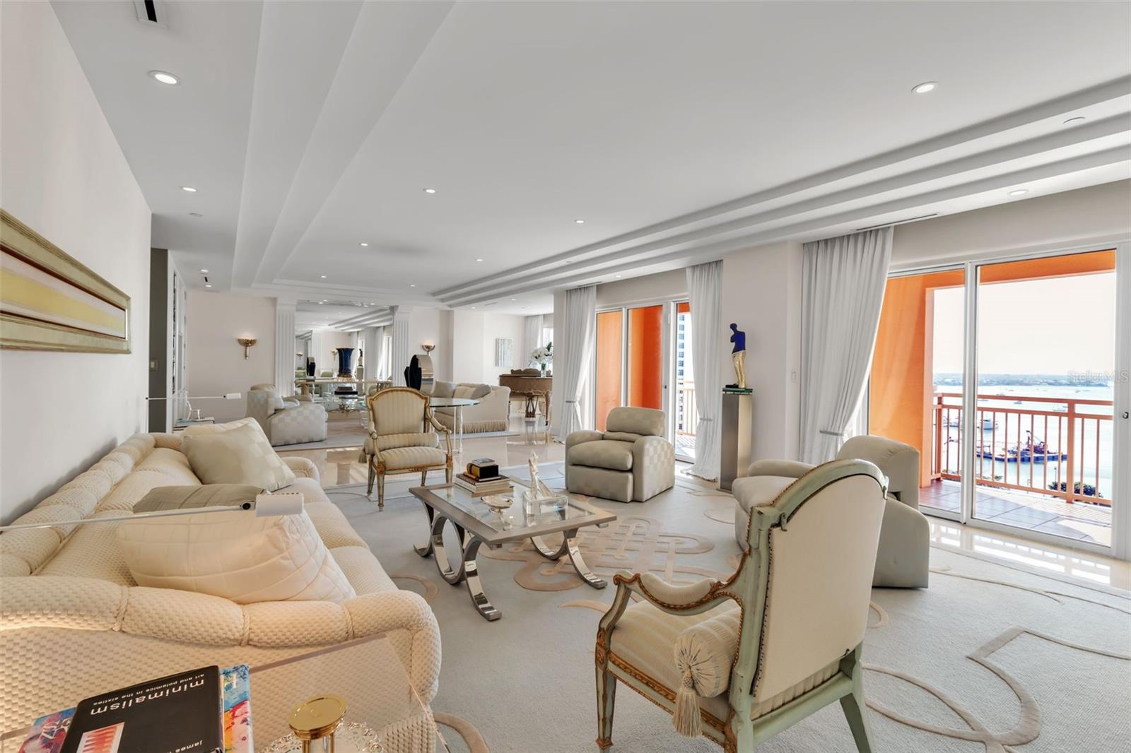 THE RESIDENCES - Residential