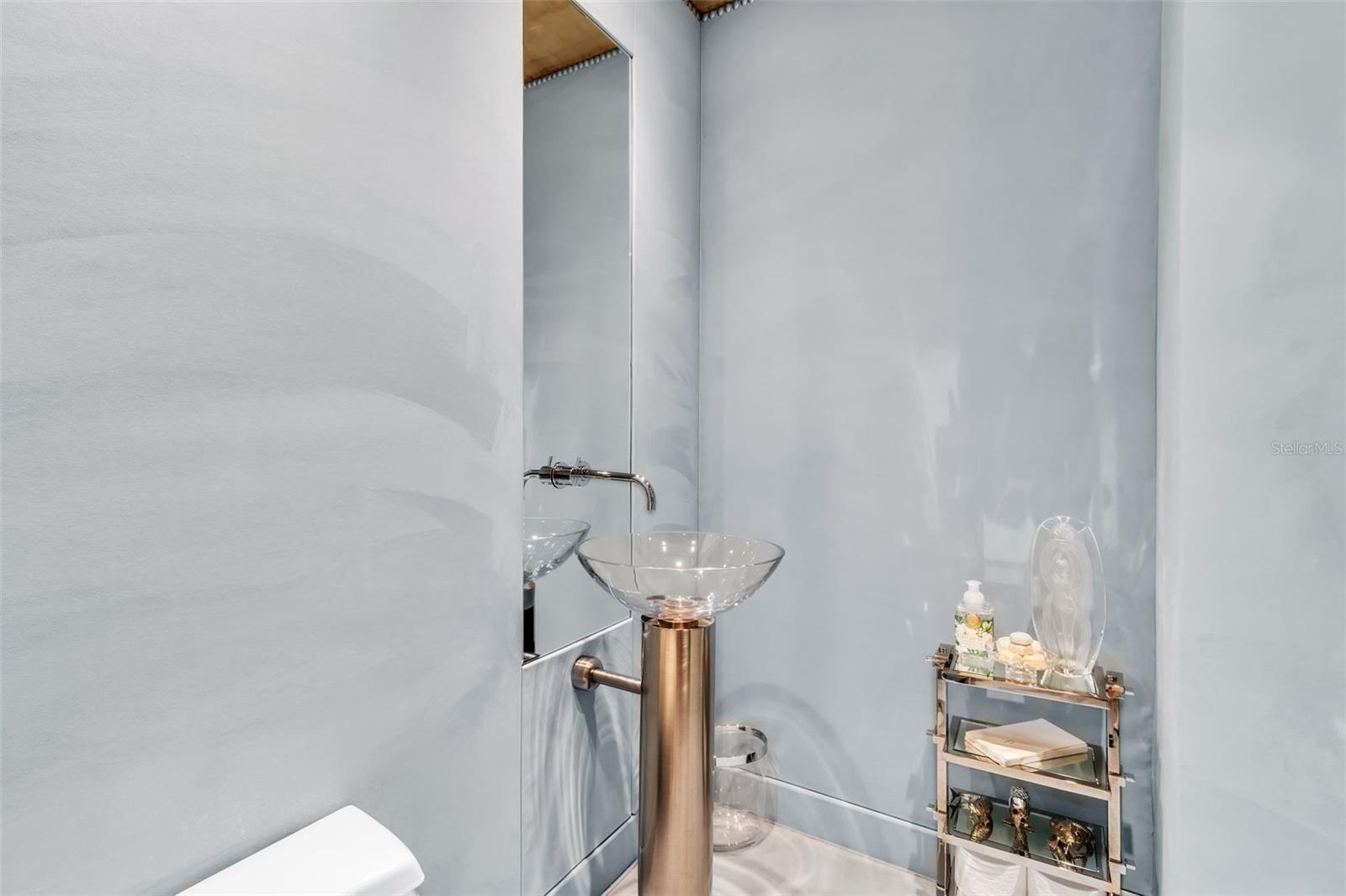 THE RESIDENCES - Residential