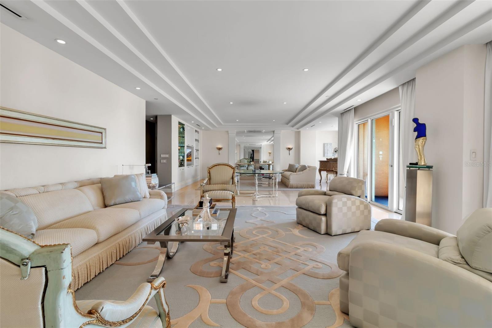 THE RESIDENCES - Residential