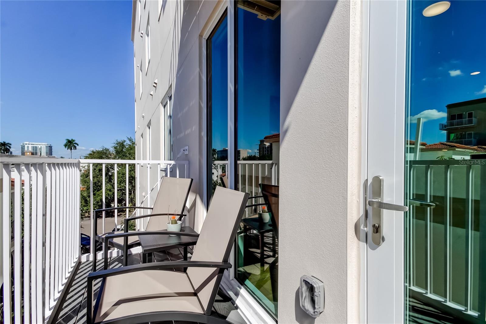 CASTILLE URBANA CONDOMINIUM - Residential
