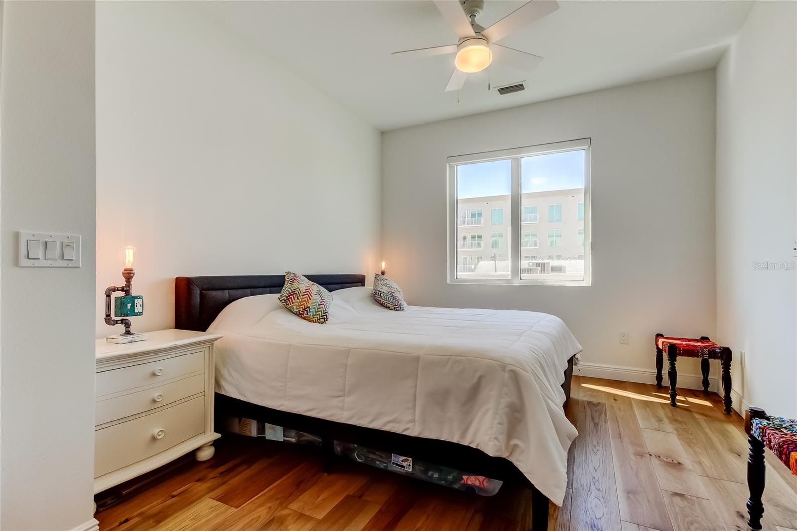 CASTILLE URBANA CONDOMINIUM - Residential
