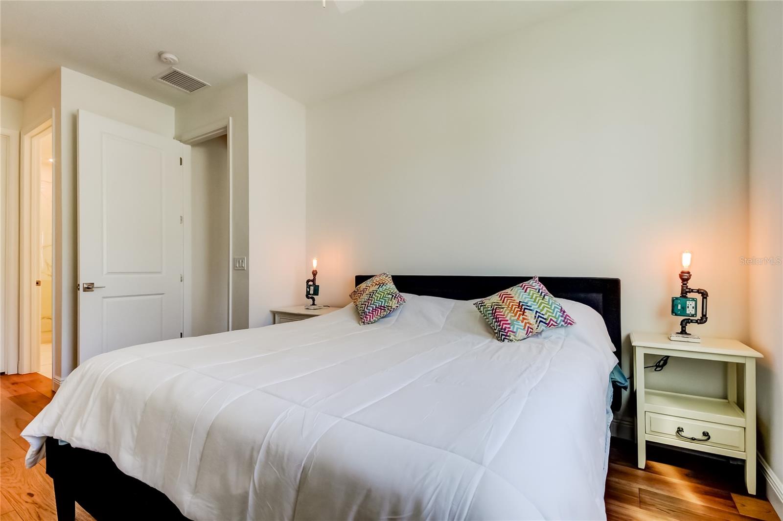 CASTILLE URBANA CONDOMINIUM - Residential