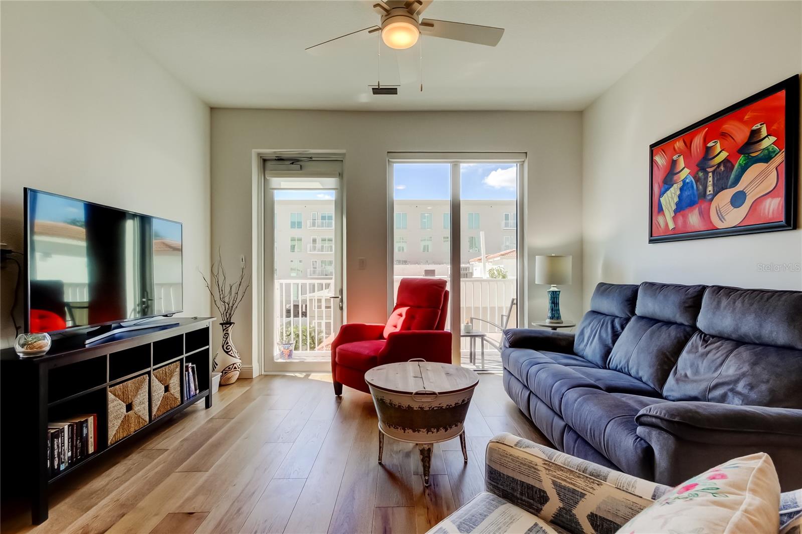 CASTILLE URBANA CONDOMINIUM - Residential