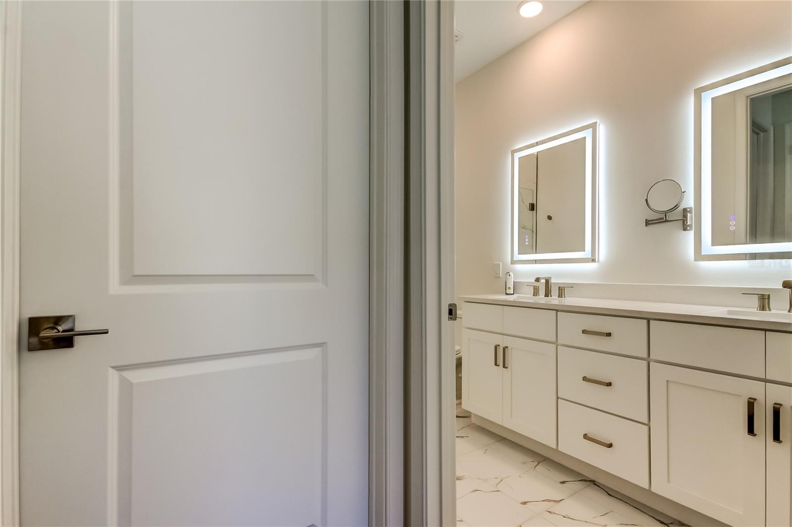 CASTILLE URBANA CONDOMINIUM - Residential