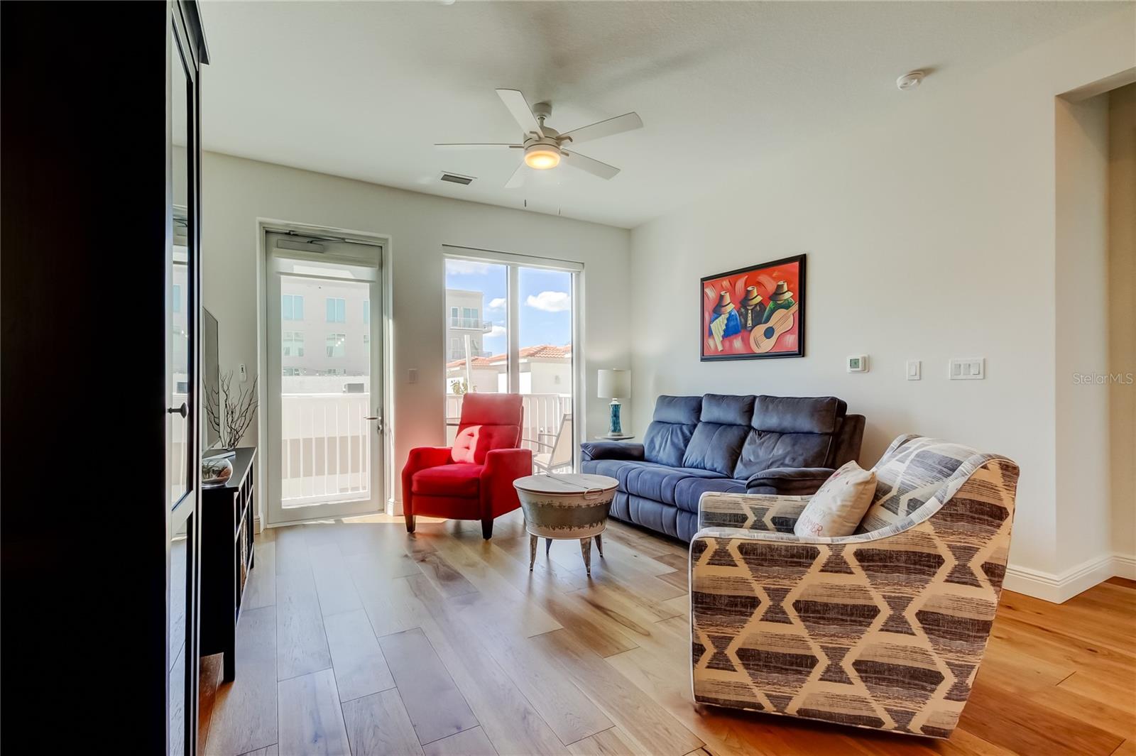 CASTILLE URBANA CONDOMINIUM - Residential