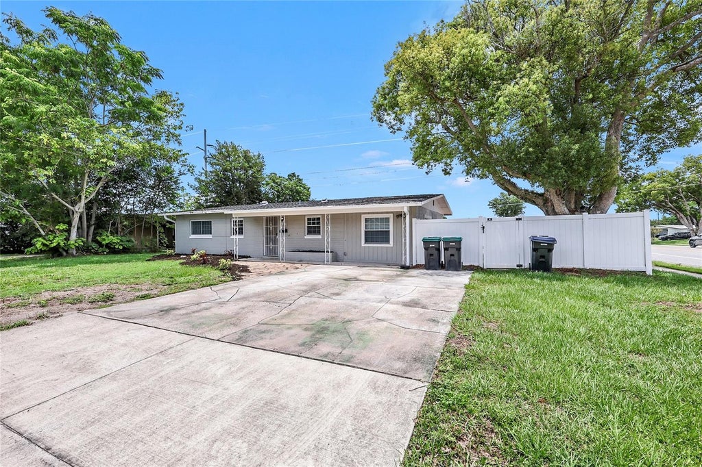 Photo of 10855 Genevieve Street, Orlando, FL 32825 (MLS # O6419576)