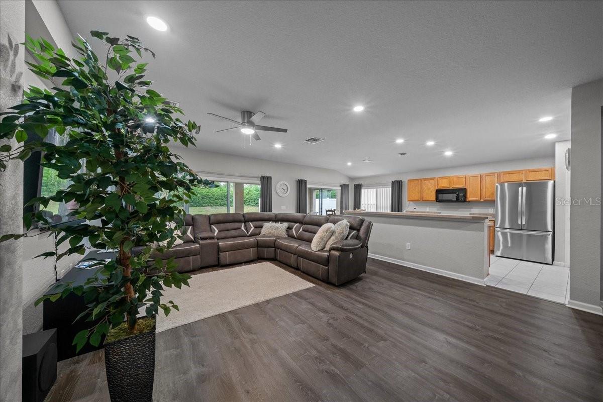 5523 SW 42ND PLACE