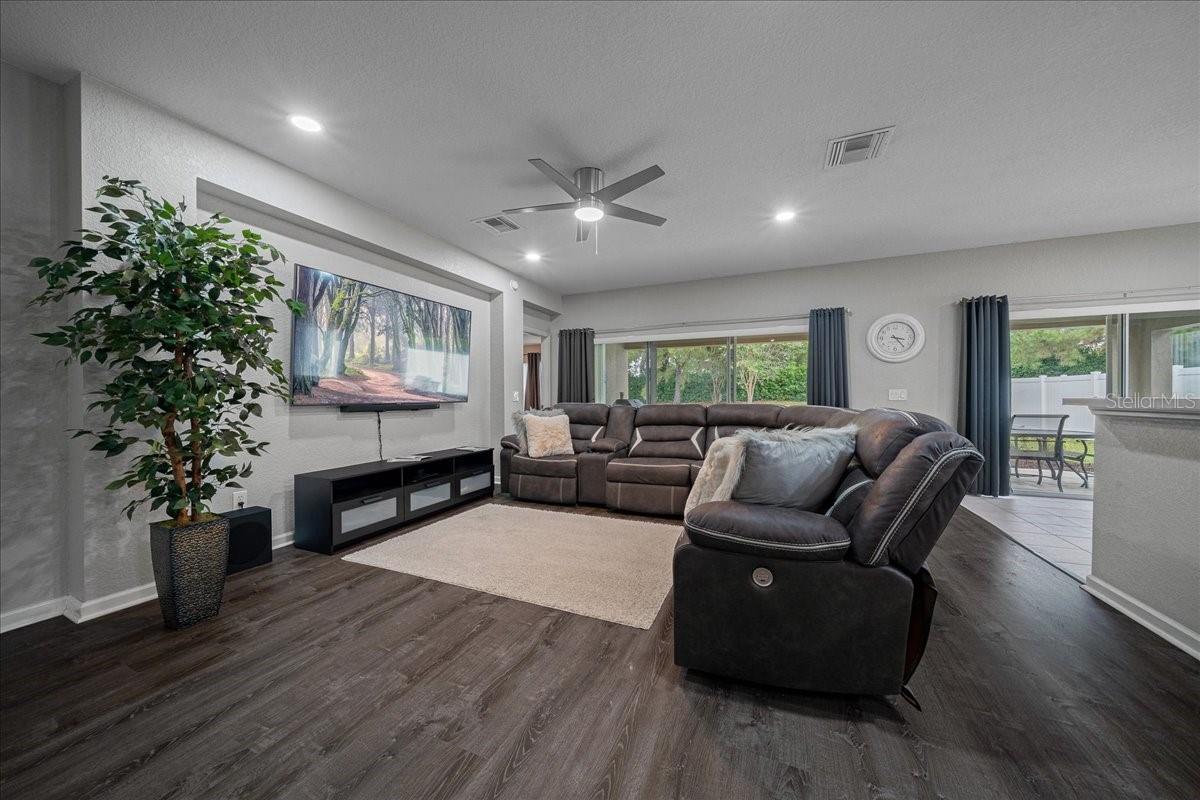 5523 SW 42ND PLACE