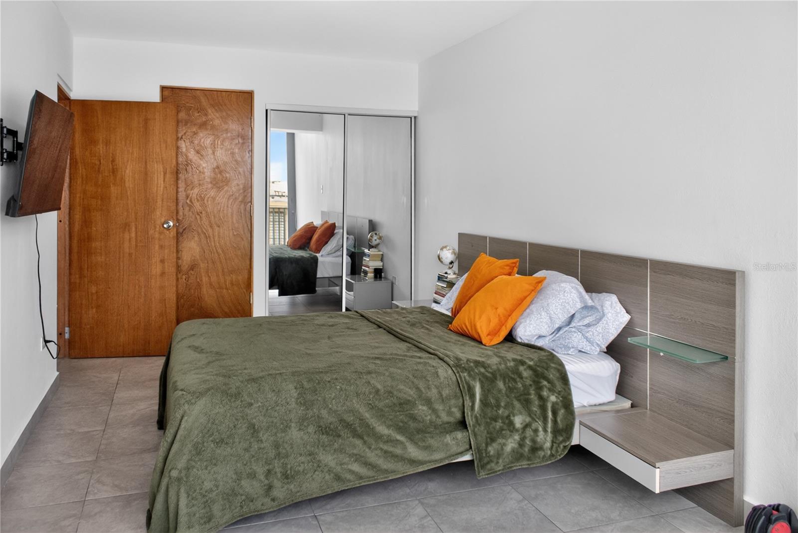 CONDOMINIO TORRELINDA - Residential