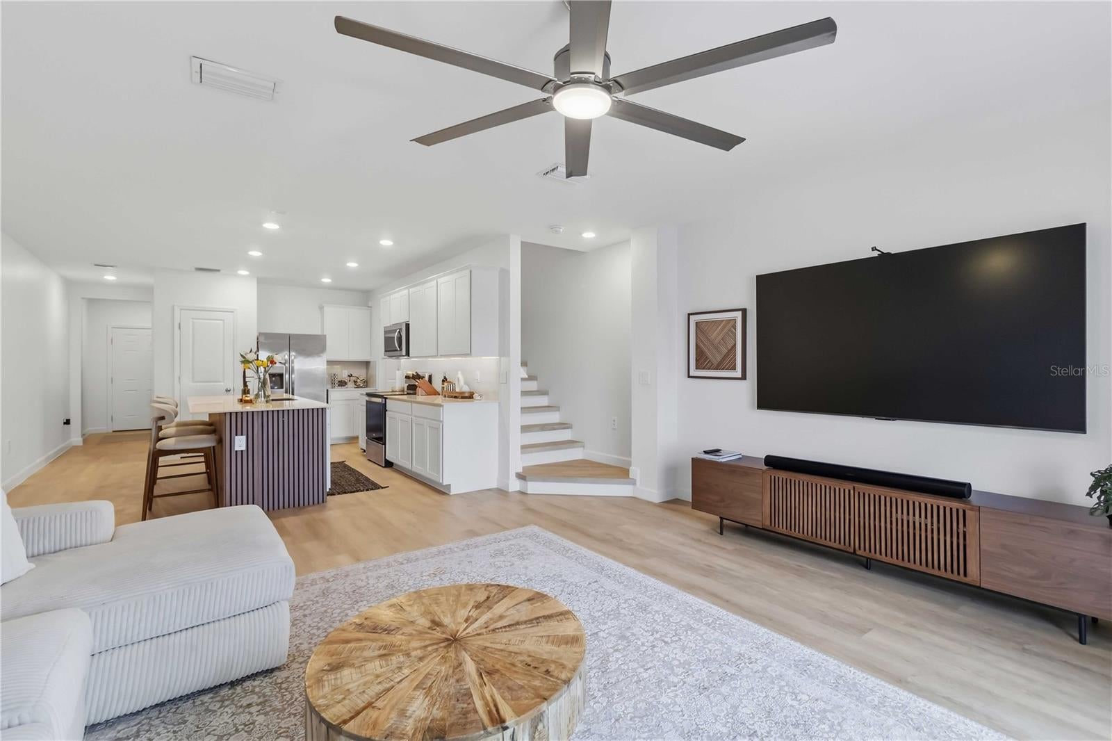 6404 SILVERSTAR DRIVE