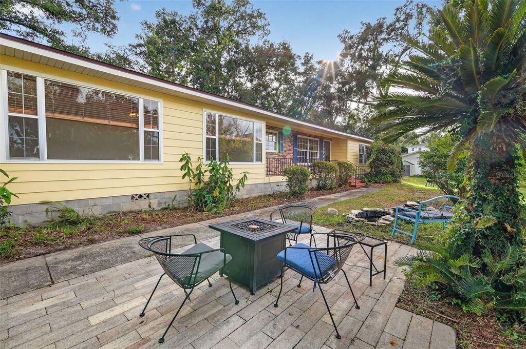 Photo of 714 Kay Court, Mount Dora, FL 32757 (MLS # G5102942)