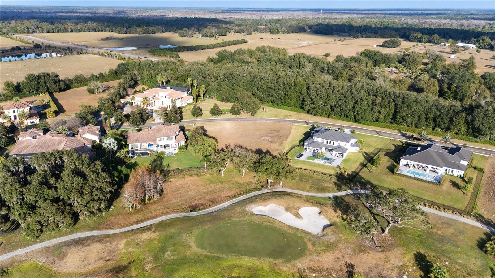 HEATHROW COUNTRY ESTATE - Land