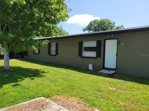 A home in MOORE HAVEN